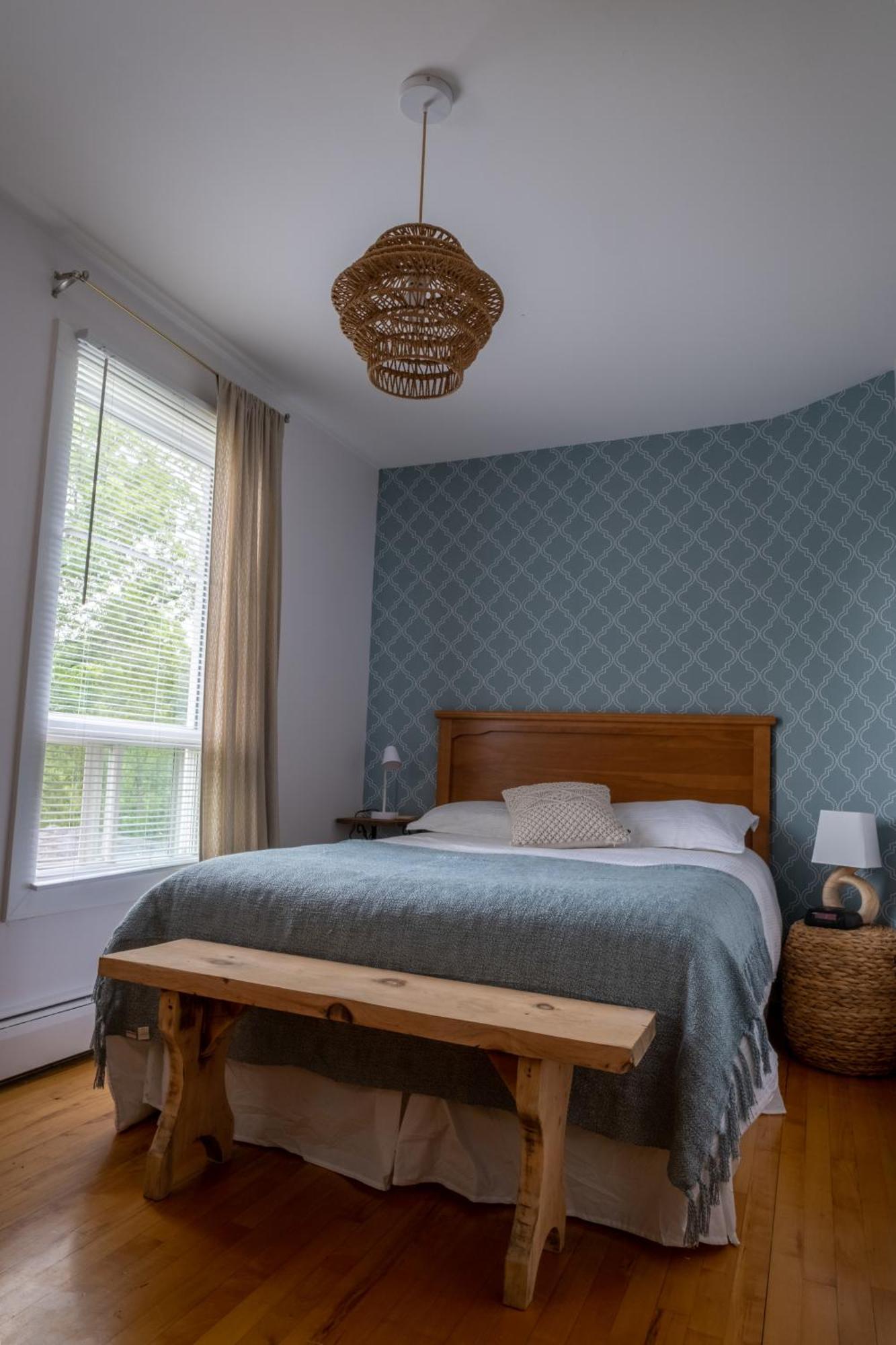 Au Coq Du Bonheur Bed & Breakfast Magog Luaran gambar
