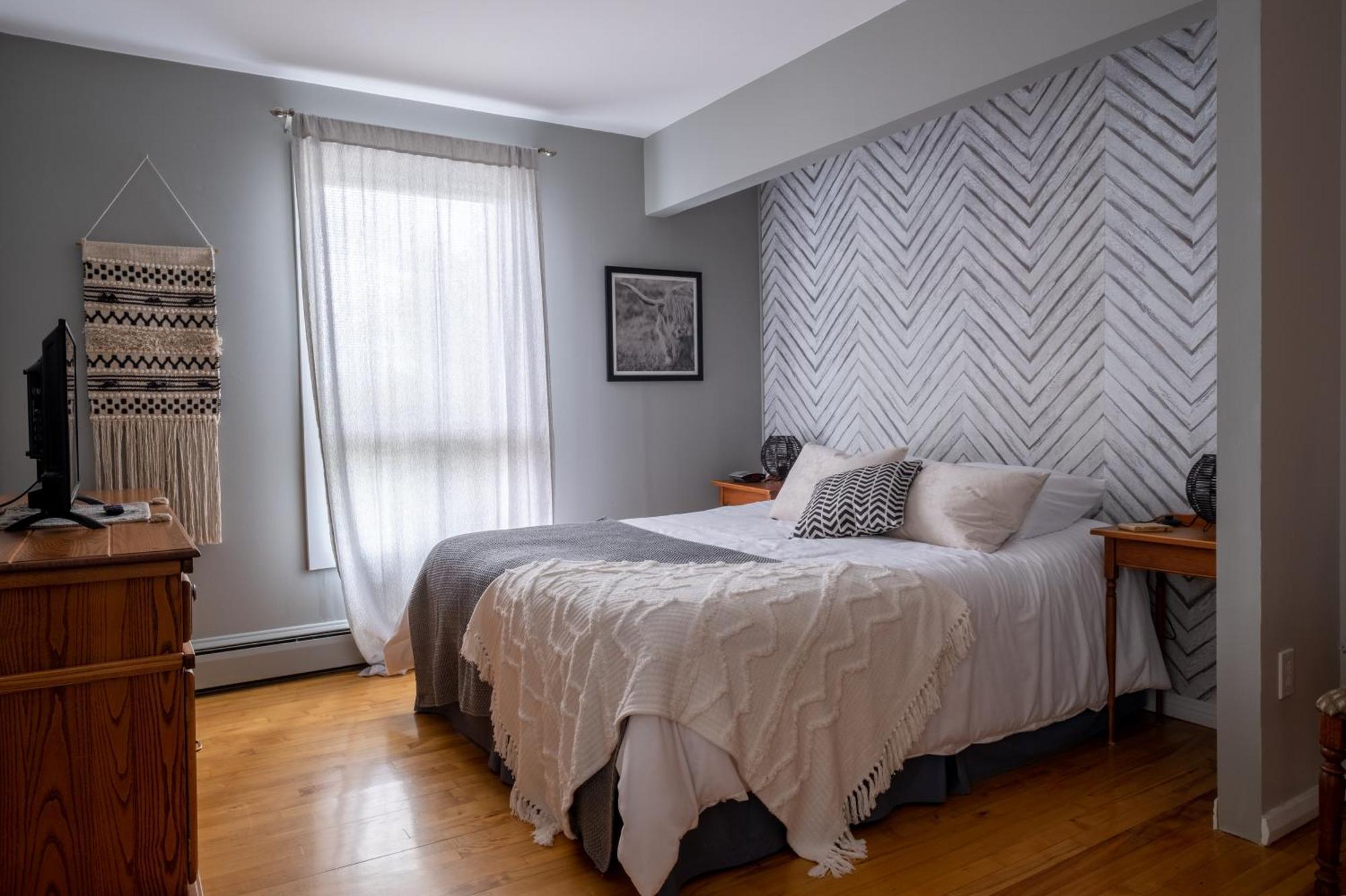 Au Coq Du Bonheur Bed & Breakfast Magog Luaran gambar