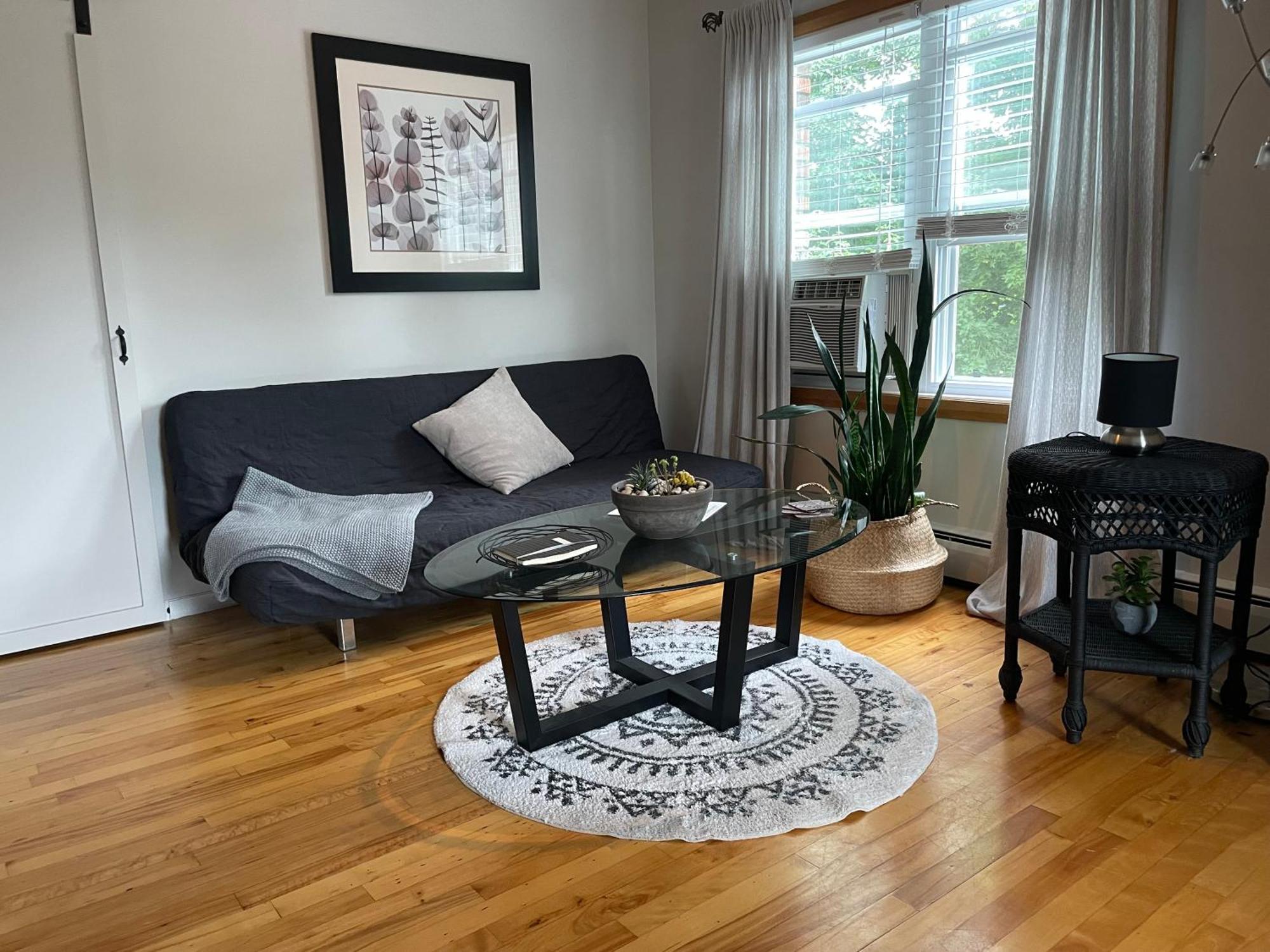 Au Coq Du Bonheur Bed & Breakfast Magog Luaran gambar